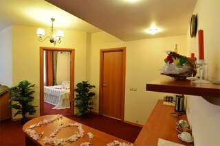 Гостиница Евротель Центральный Екатеринбург Улучшенный люкс с кроватью размера «king-size»-6