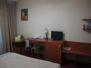 Гостиница Евротель Центральный Екатеринбург Двухместный номер с 1 кроватью или 2 отдельными кроватями и собственной ванной комнатой-6