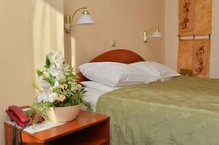 Гостиница Евротель Центральный Екатеринбург Номер-студия с кроватью размера «king-size»-4